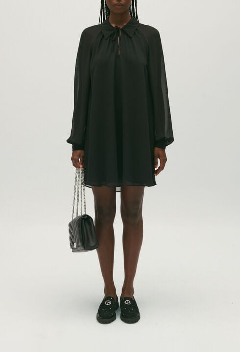 Vestido corto fluido