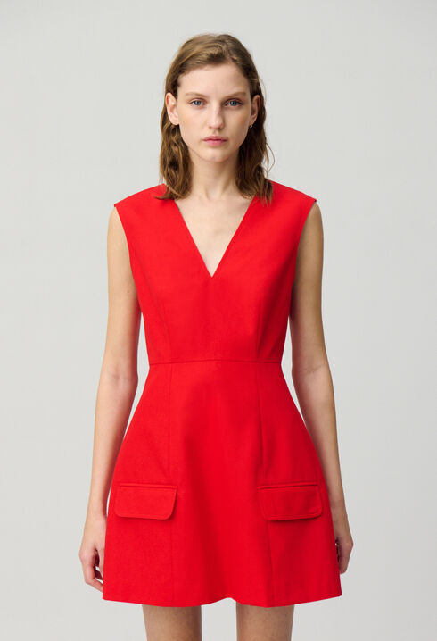 Vestido corto entallado