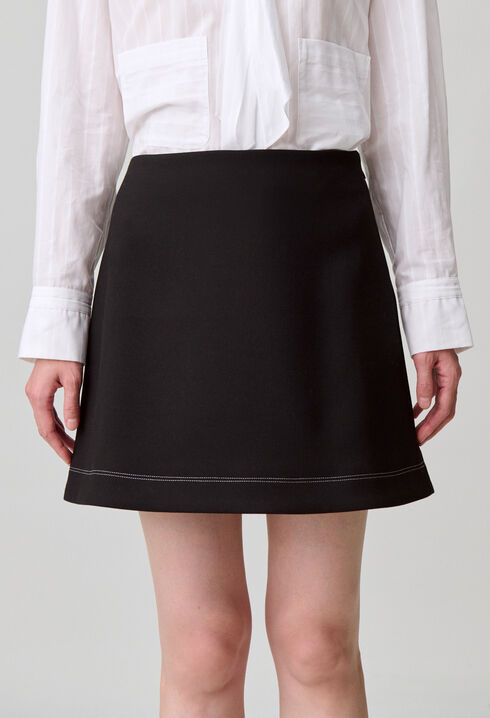 Falda recta pespuntes contraste