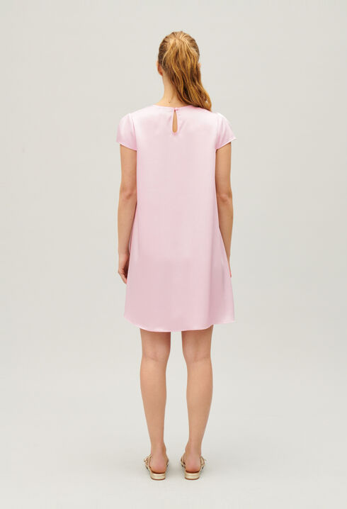 Vestido corto vaporoso