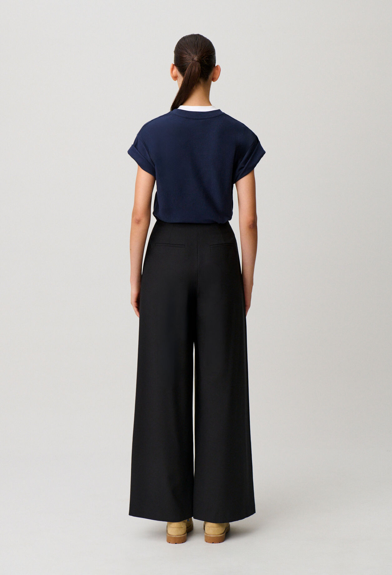 Pantal&oacute;n ancho plisado