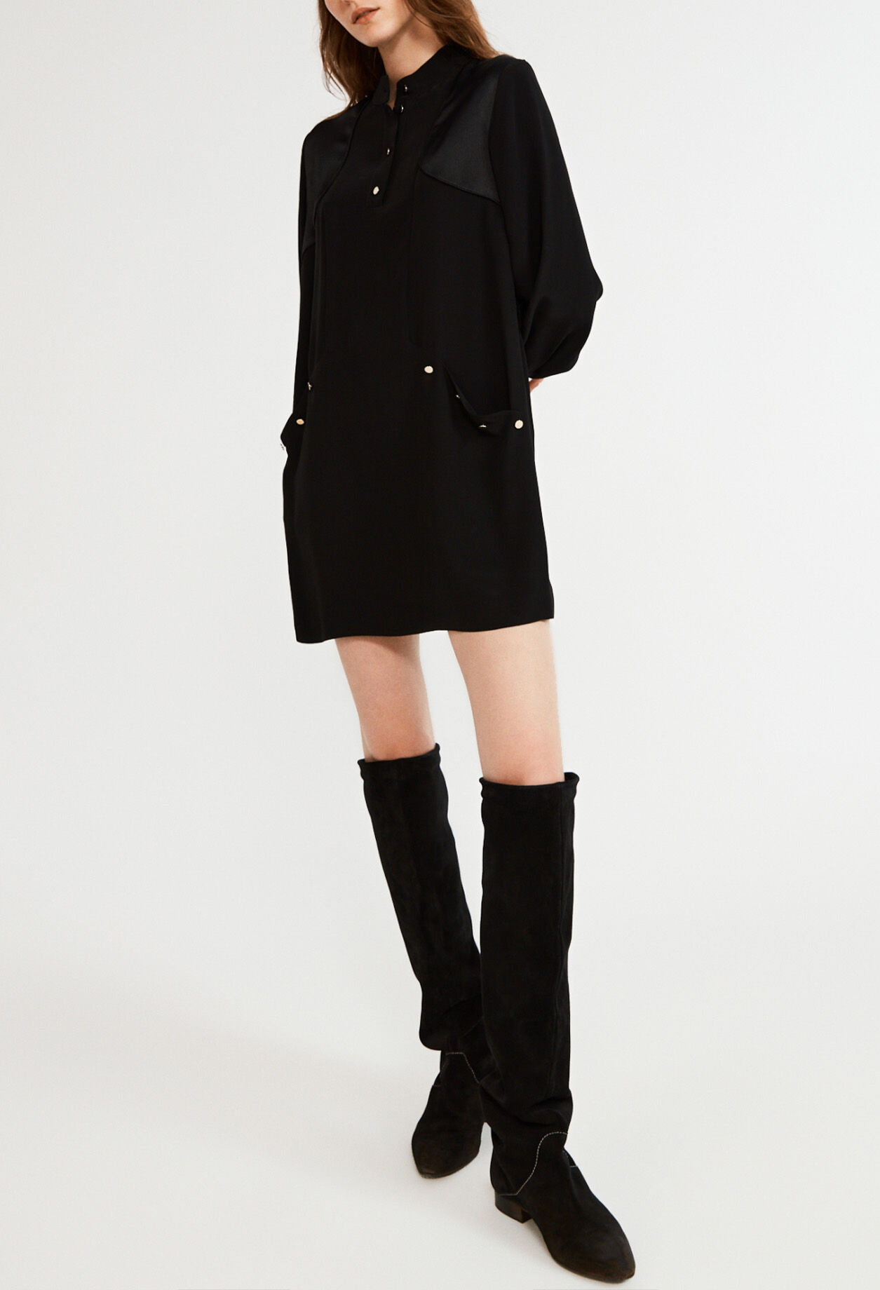 Vestido corto de manga larga