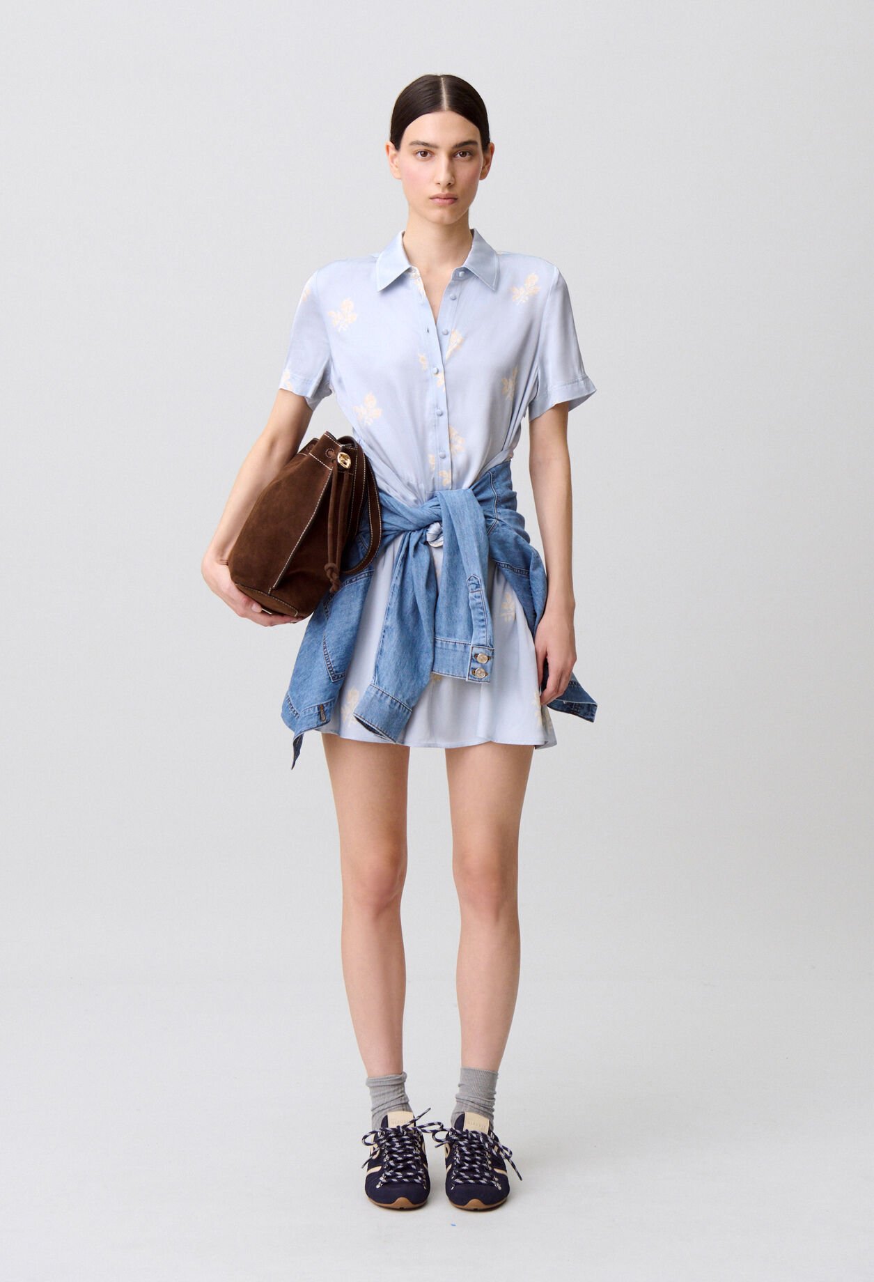 Vestido satinado de flores