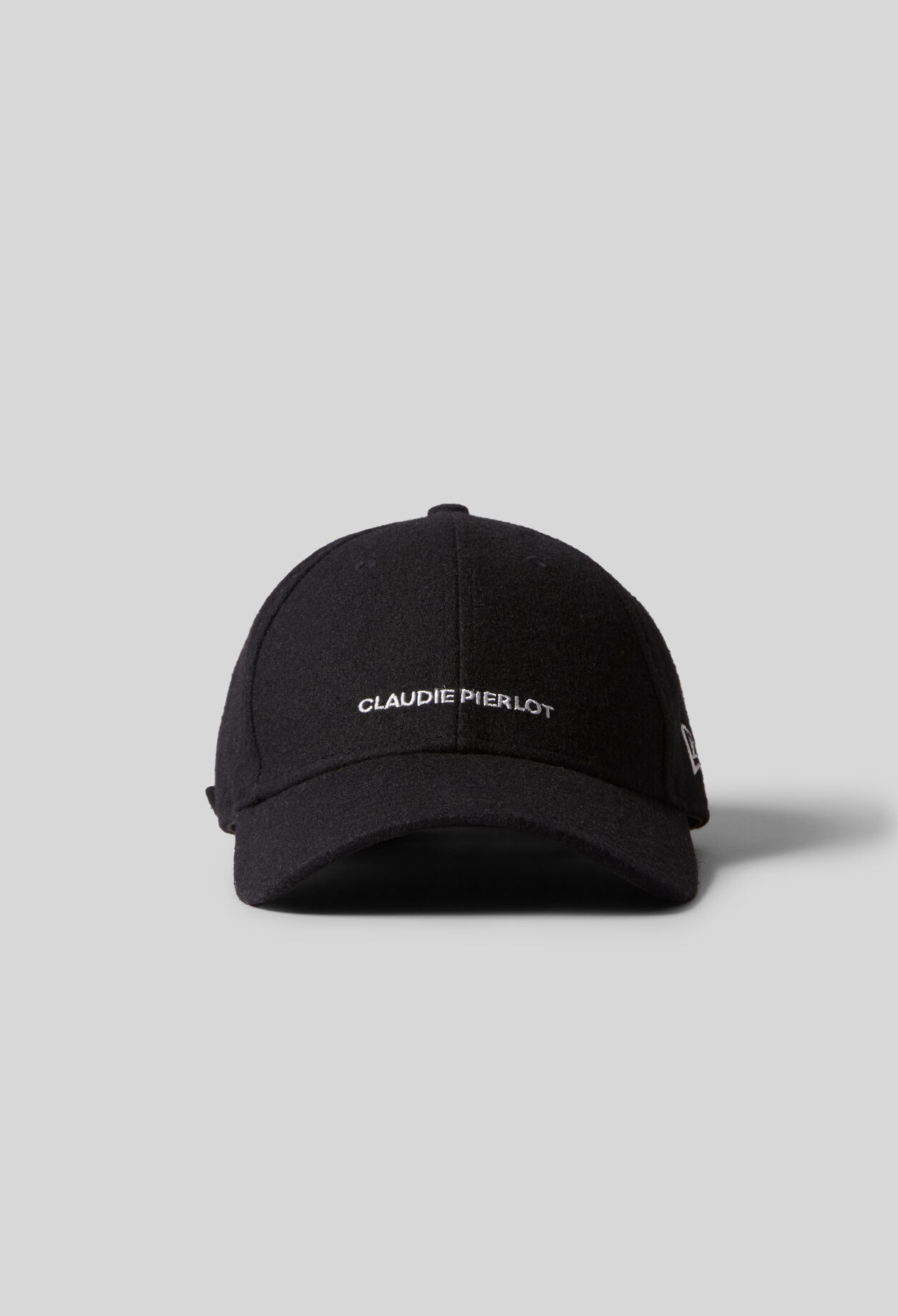 Gorra negra con logo Claudie Pierlot