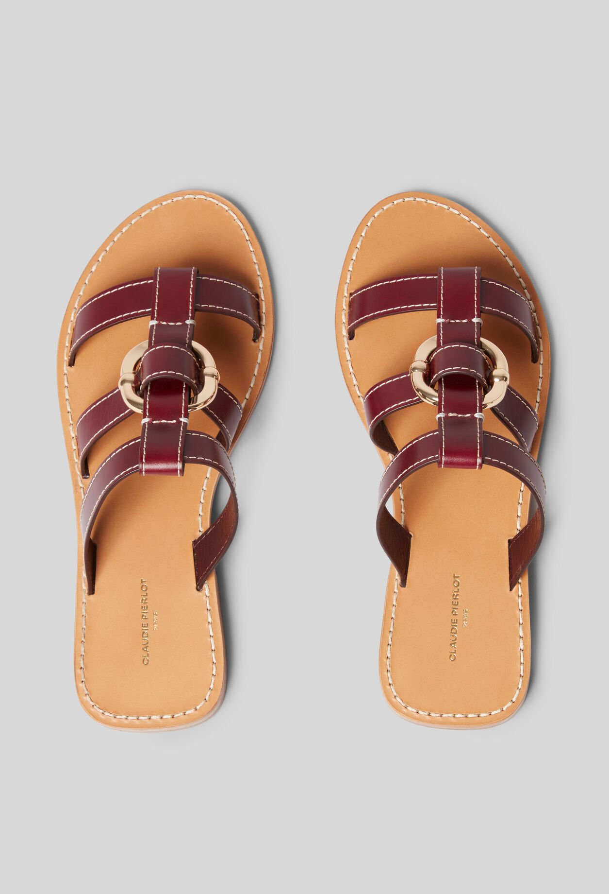 Sandalias con tiras y anillo