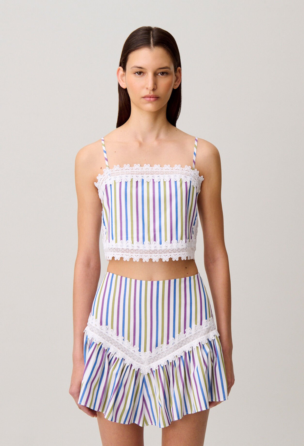 Top corto de tirantes