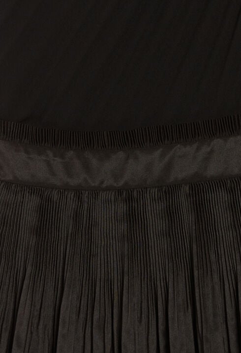 Vestido de patinadora asimétrico