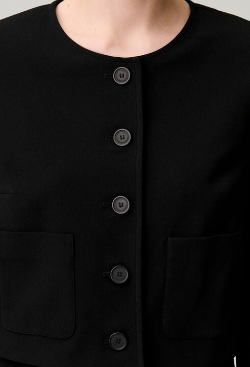 Chaqueta con cuello redondo