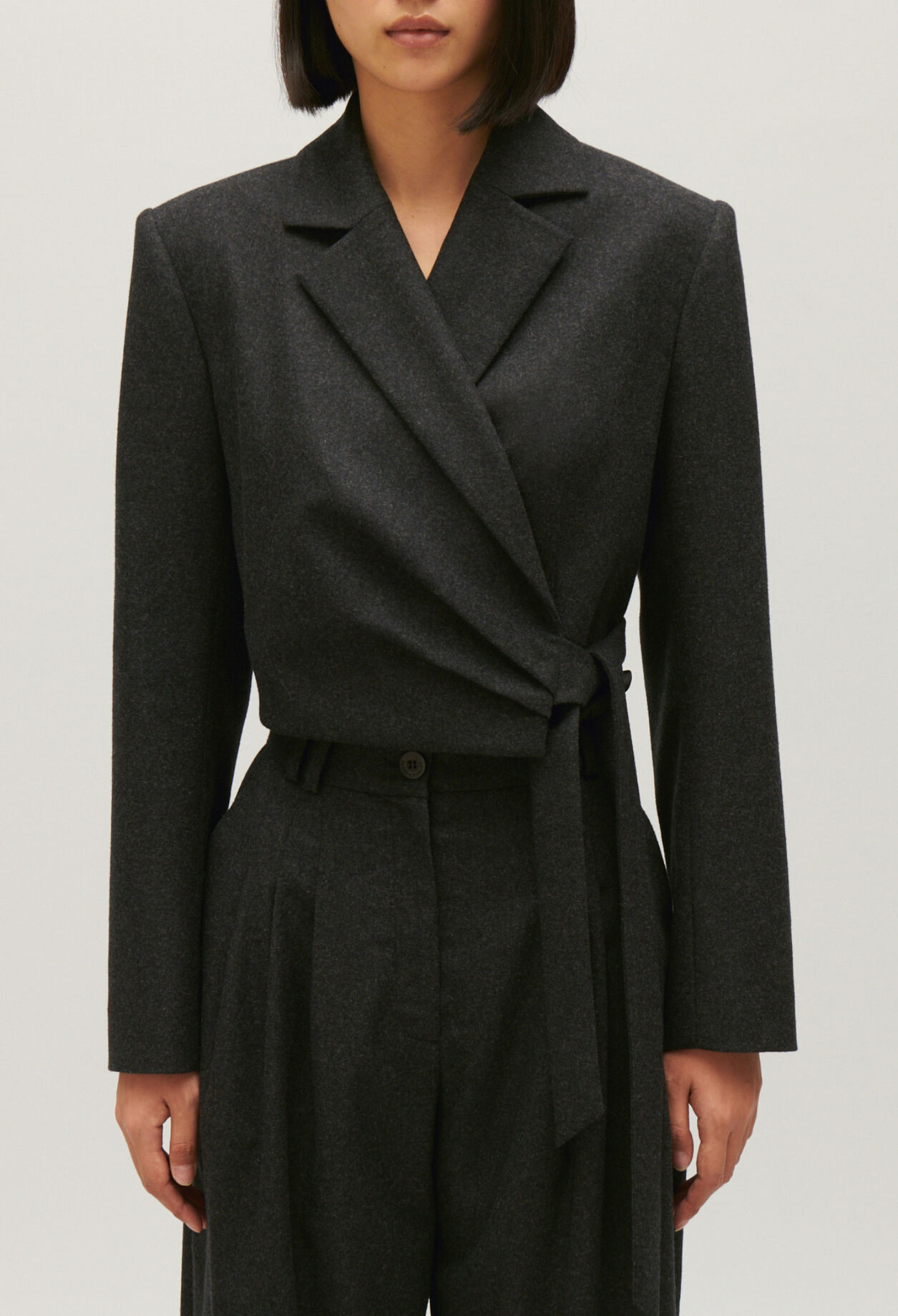 Chaqueta de traje corta gris chiné