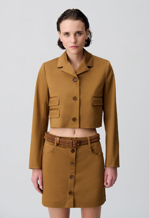 Chaqueta corta con cuello de solapa