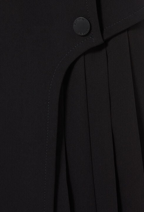 Vestido corto plisado