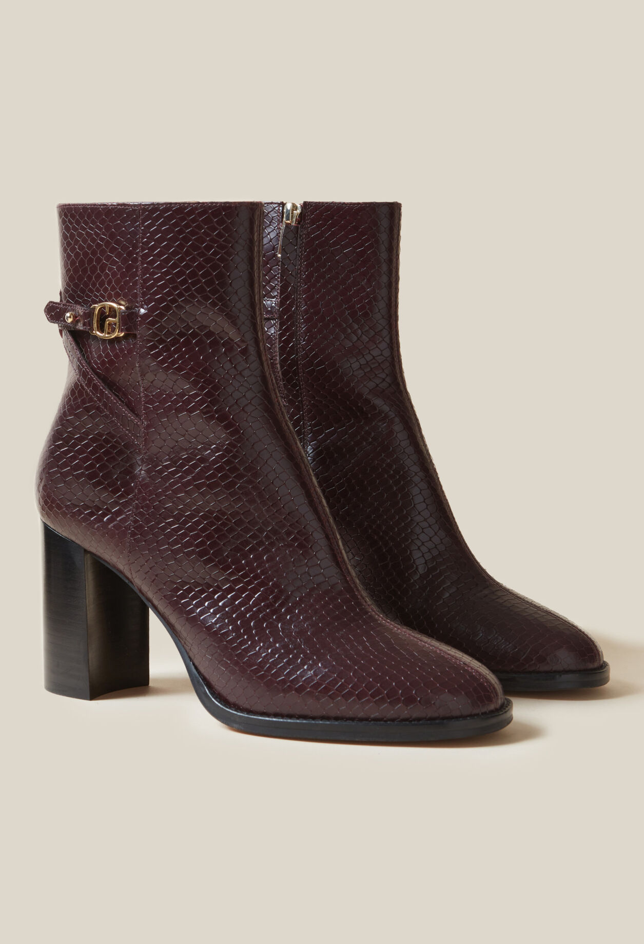 Botines efecto serpiente charol