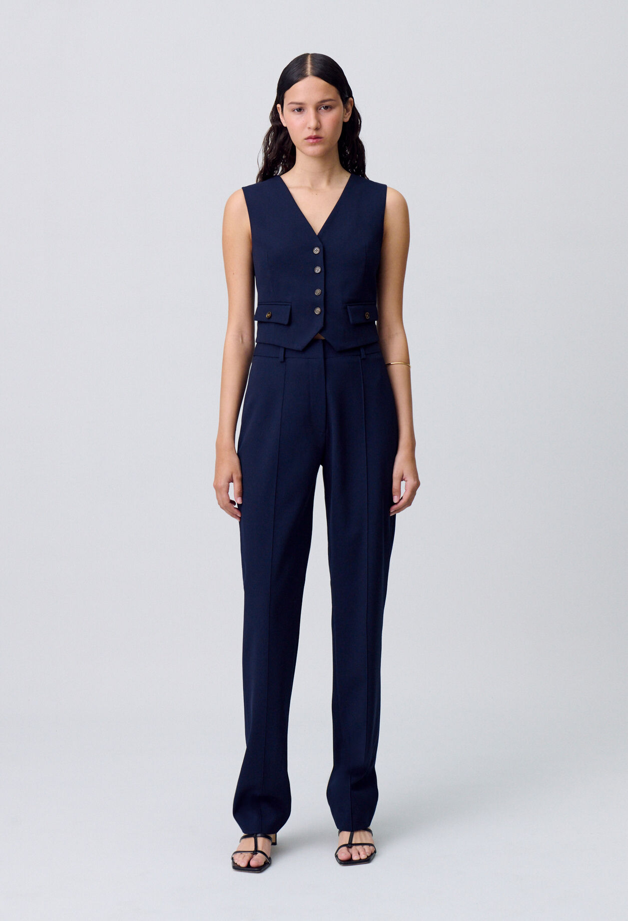 Pantalón de traje tipo pitillo