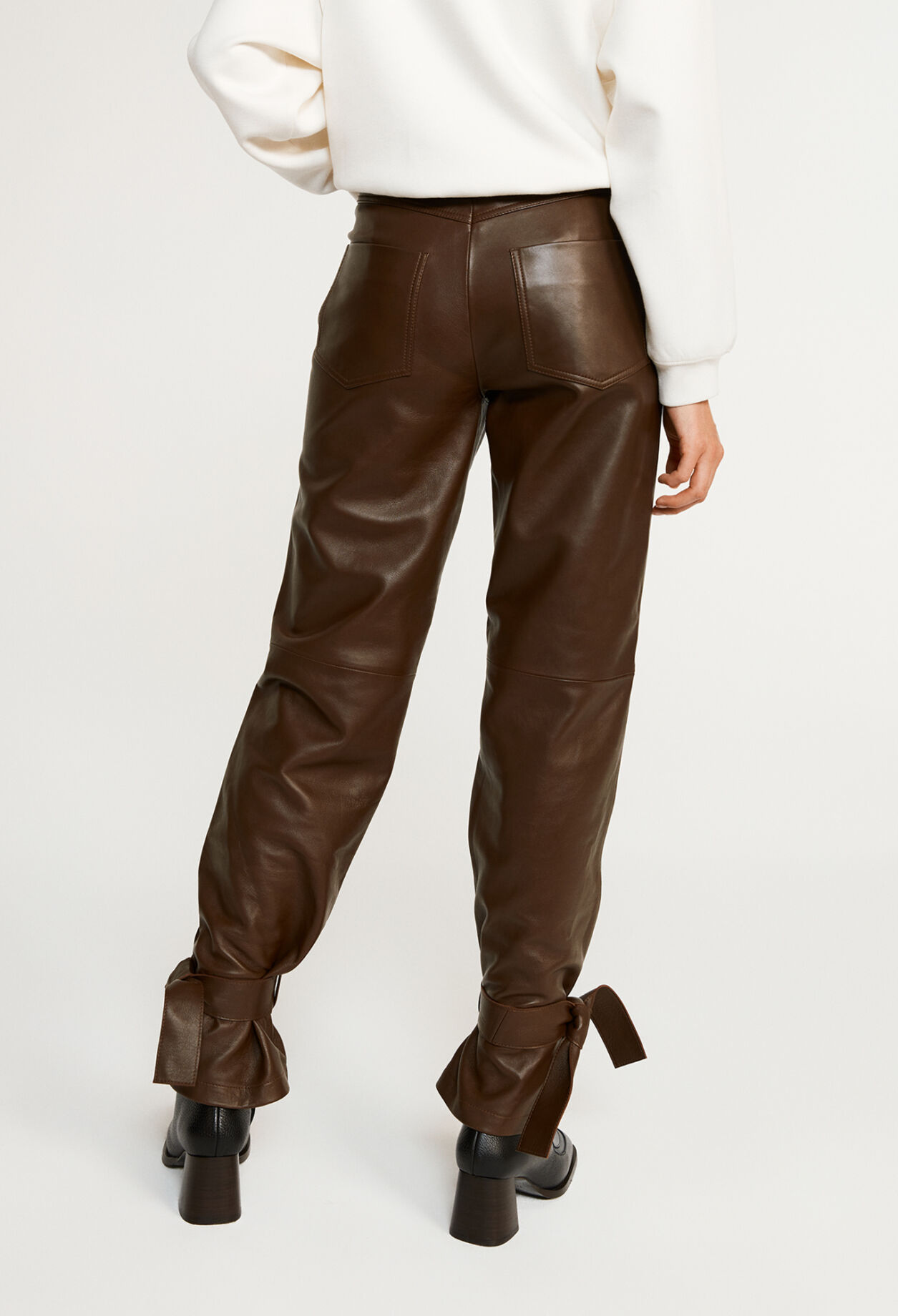 Pantalón de cuero
