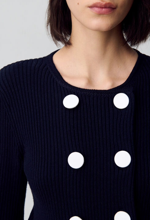 Chaqueta de lana abotonada
