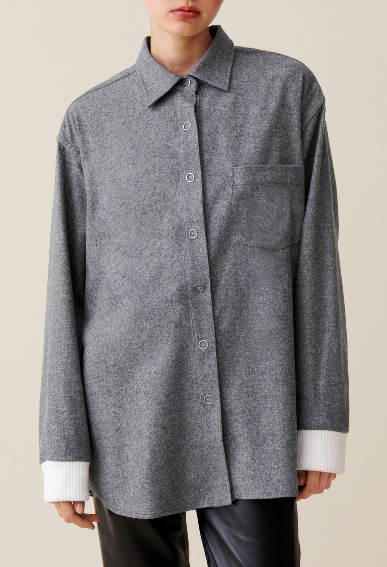Sobrecamisa oversize gris