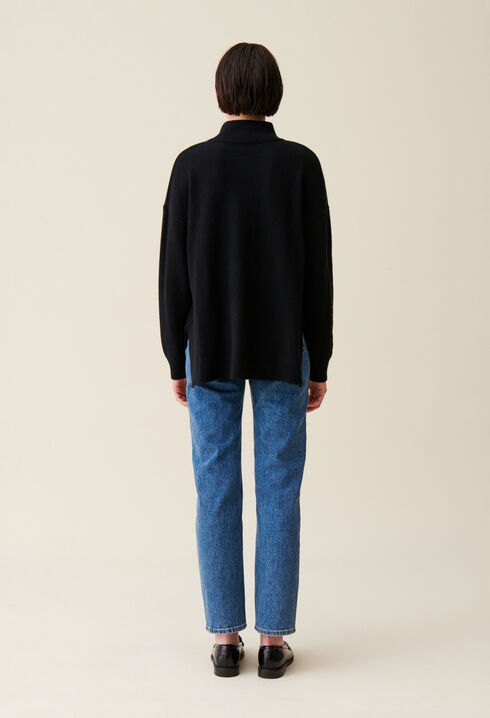Jersey de cuello alto negro de cachemir