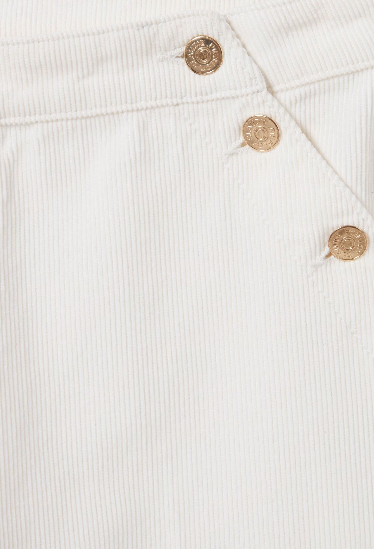 Pantalón vaquero con botones