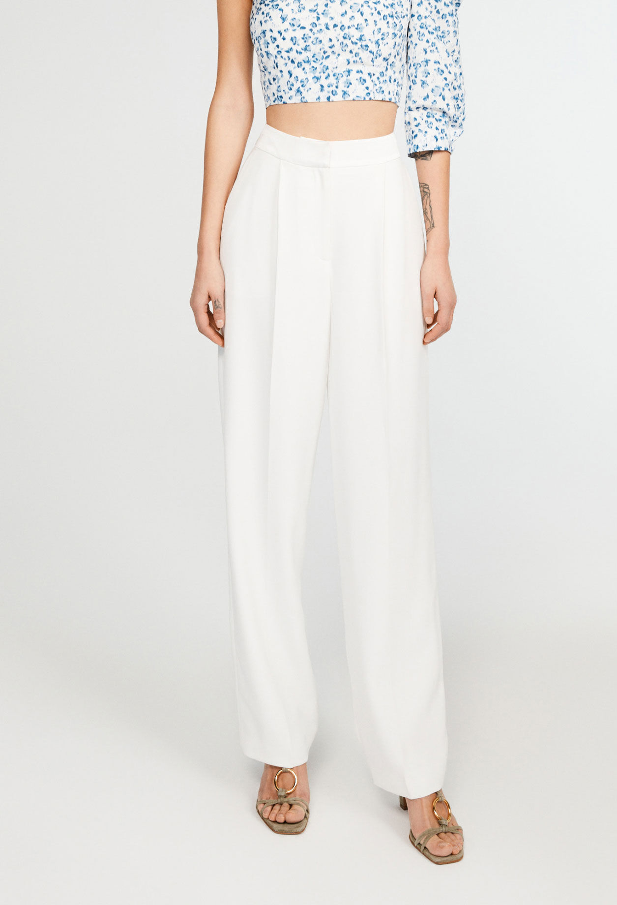 Pantalón de traje blanco