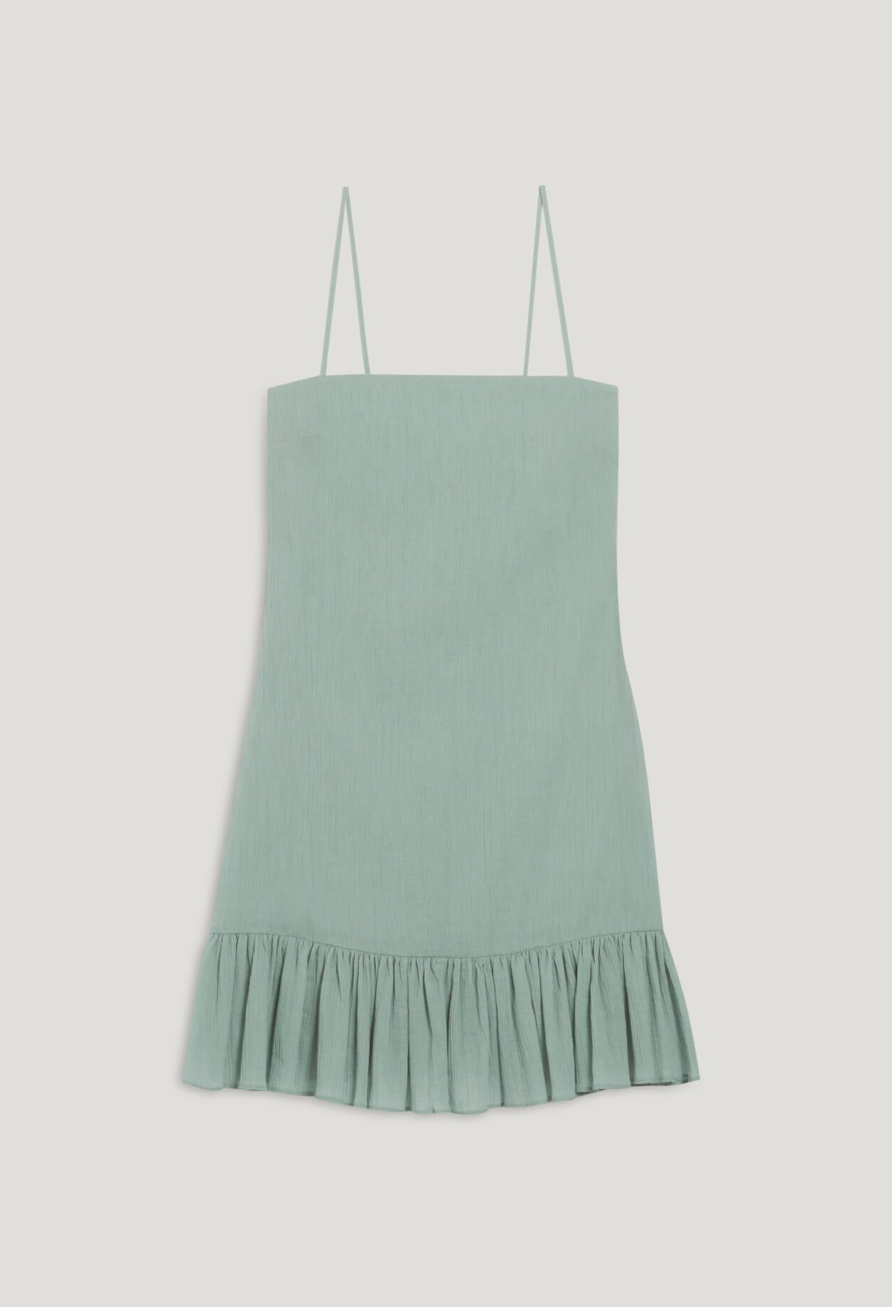 Vestido corto en almendra con volantes