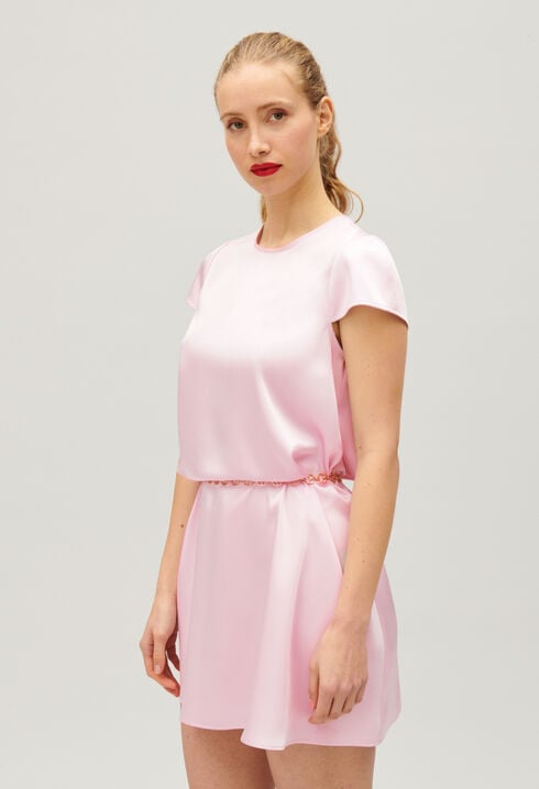 Vestido corto vaporoso