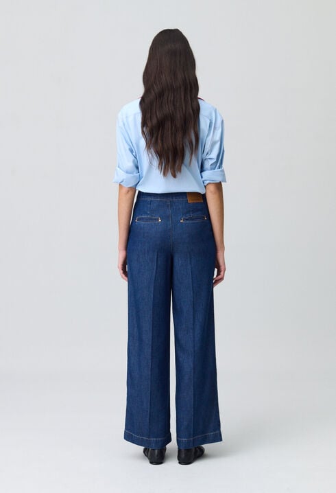 Pantalón vaquero ancho con botones