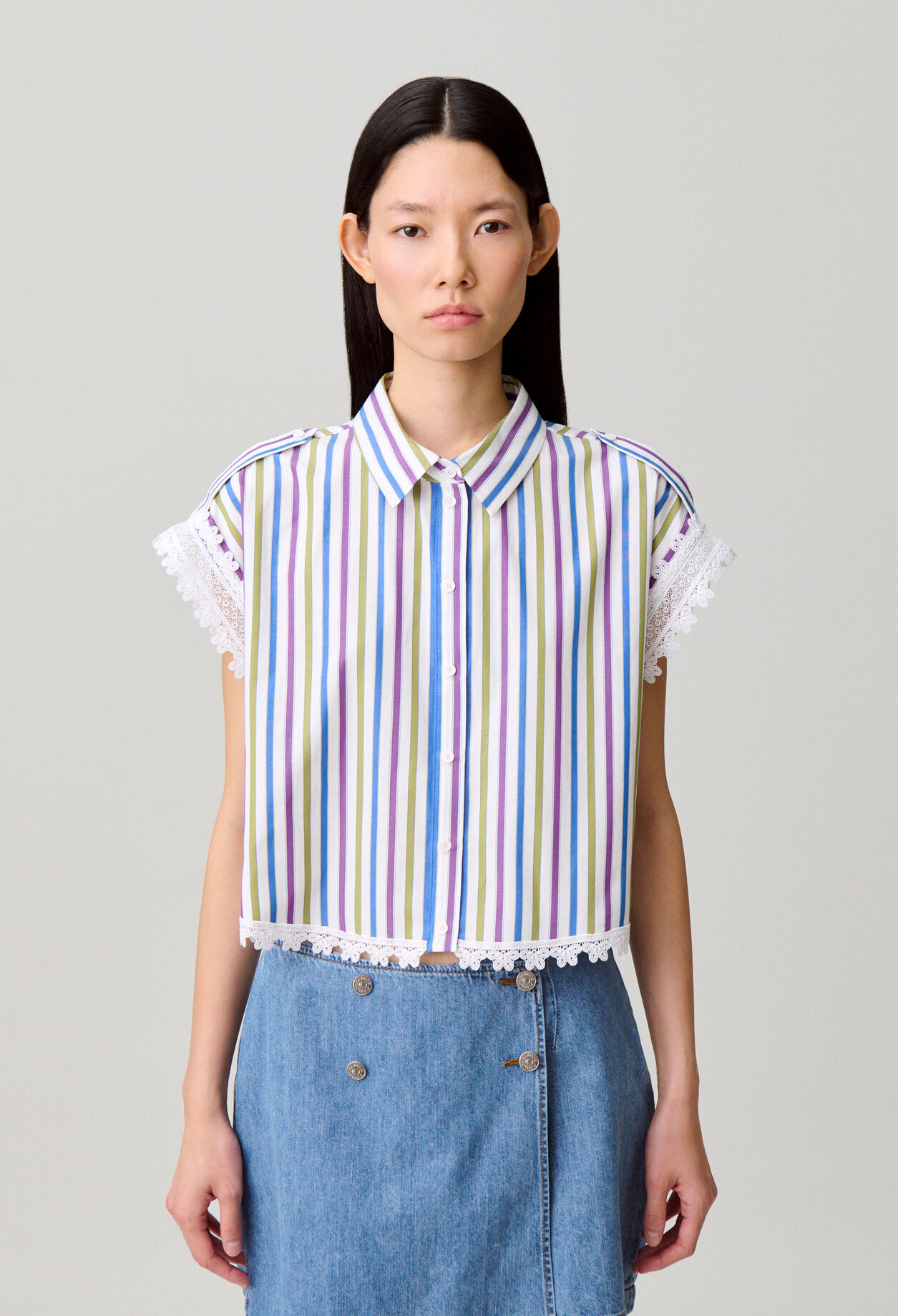 Camisa a rayas con encaje