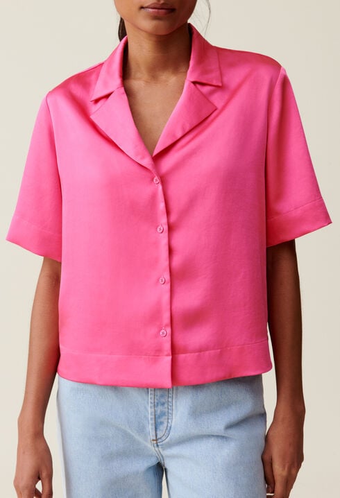 Camisa vaporosa de manga corta