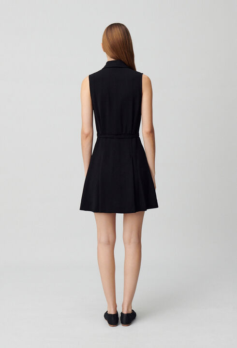 Vestido corto sin mangas