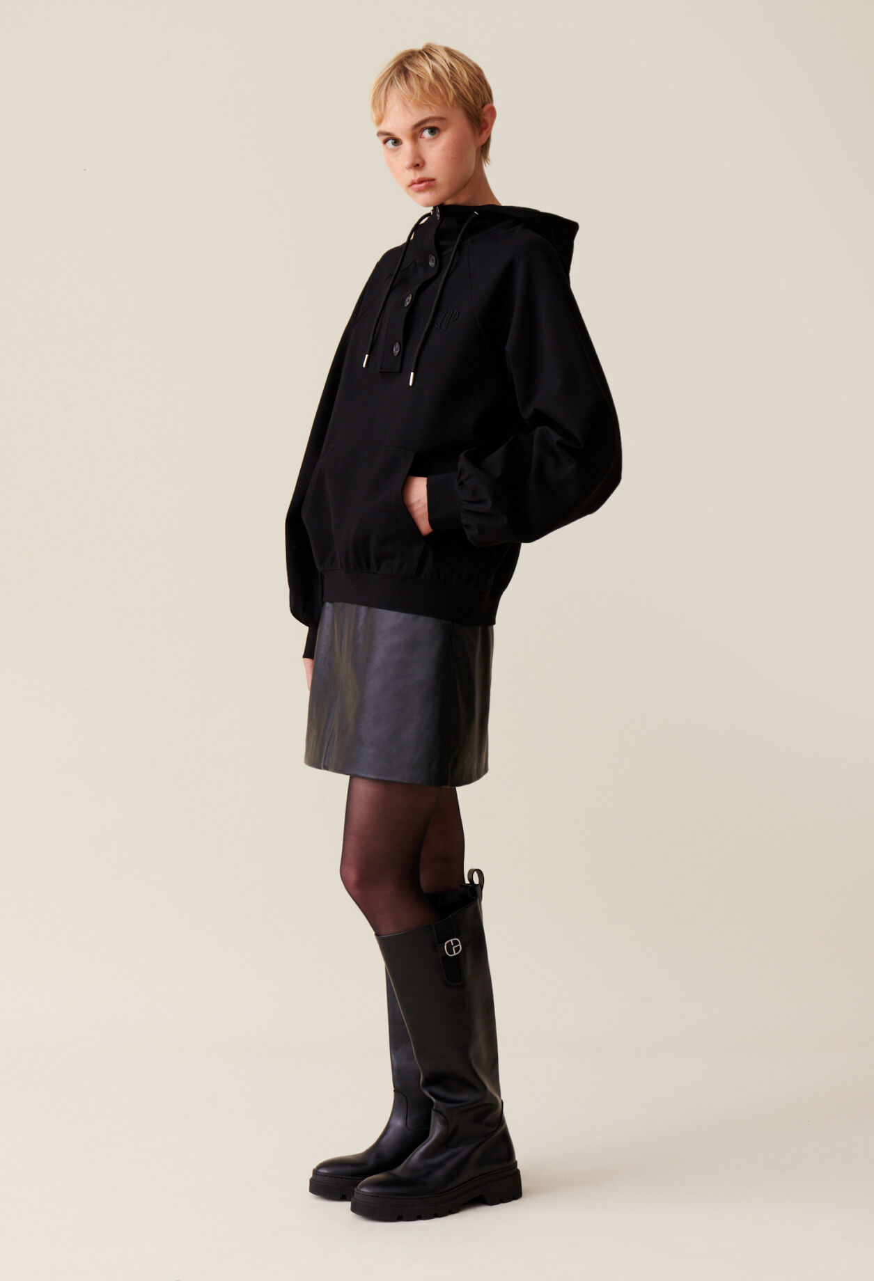 Sudadera negra oversize cheap