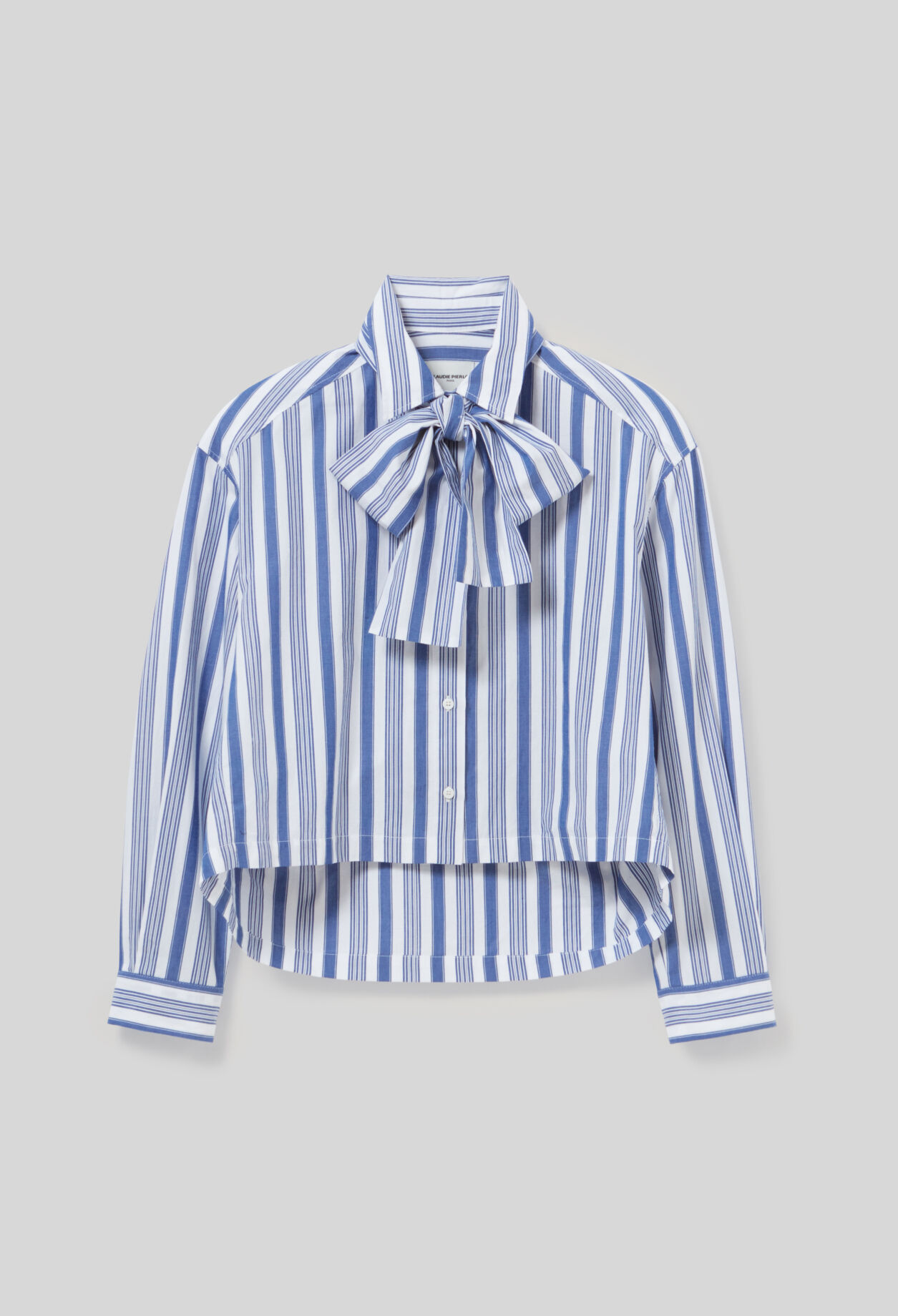 Camisa con rayas y lazo