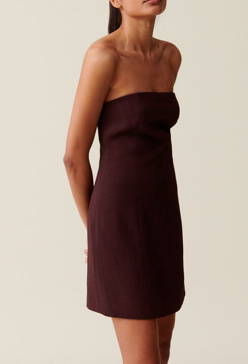 Vestido corto sin tirantes