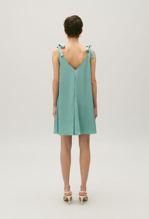 Vestido corto satinado verde agua