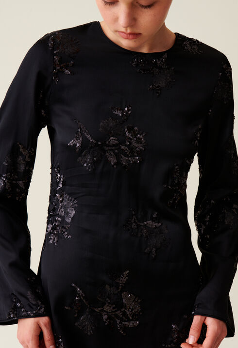 Vestido corto negro lentejuelas