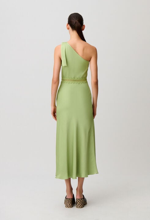 Vestido largo satinado con encaje