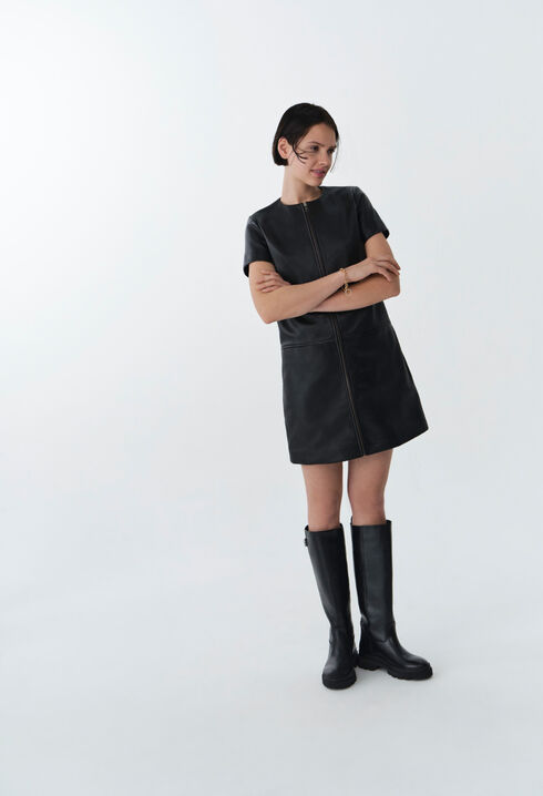 Vestido corto de cuero con cremallera