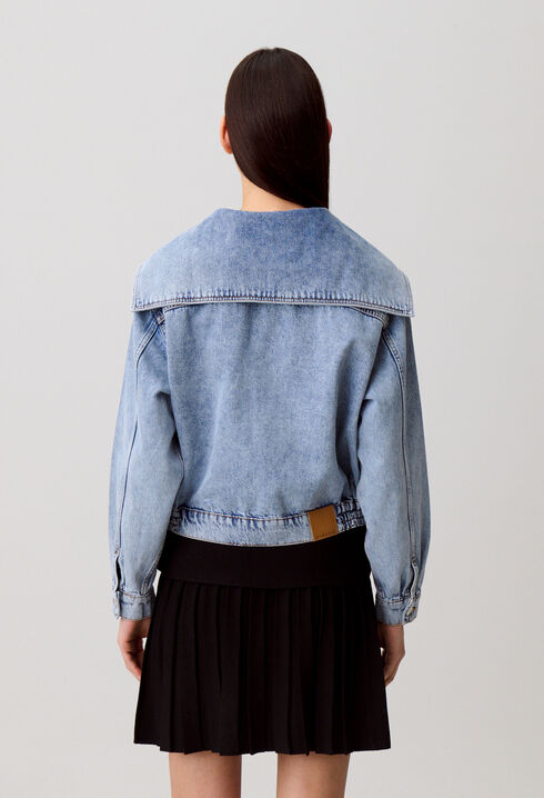 Chaqueta denim pespuntes contraste