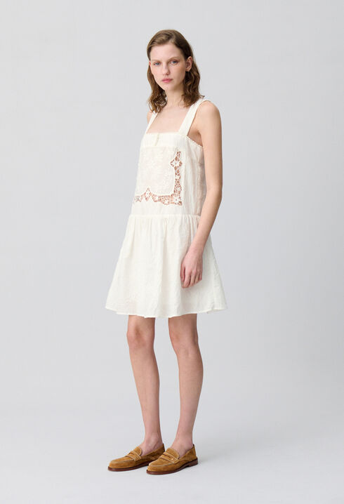 Vestido corto con busto bordado