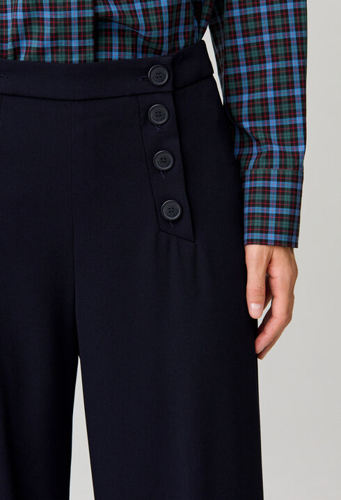 Pantal&oacute;n con puente