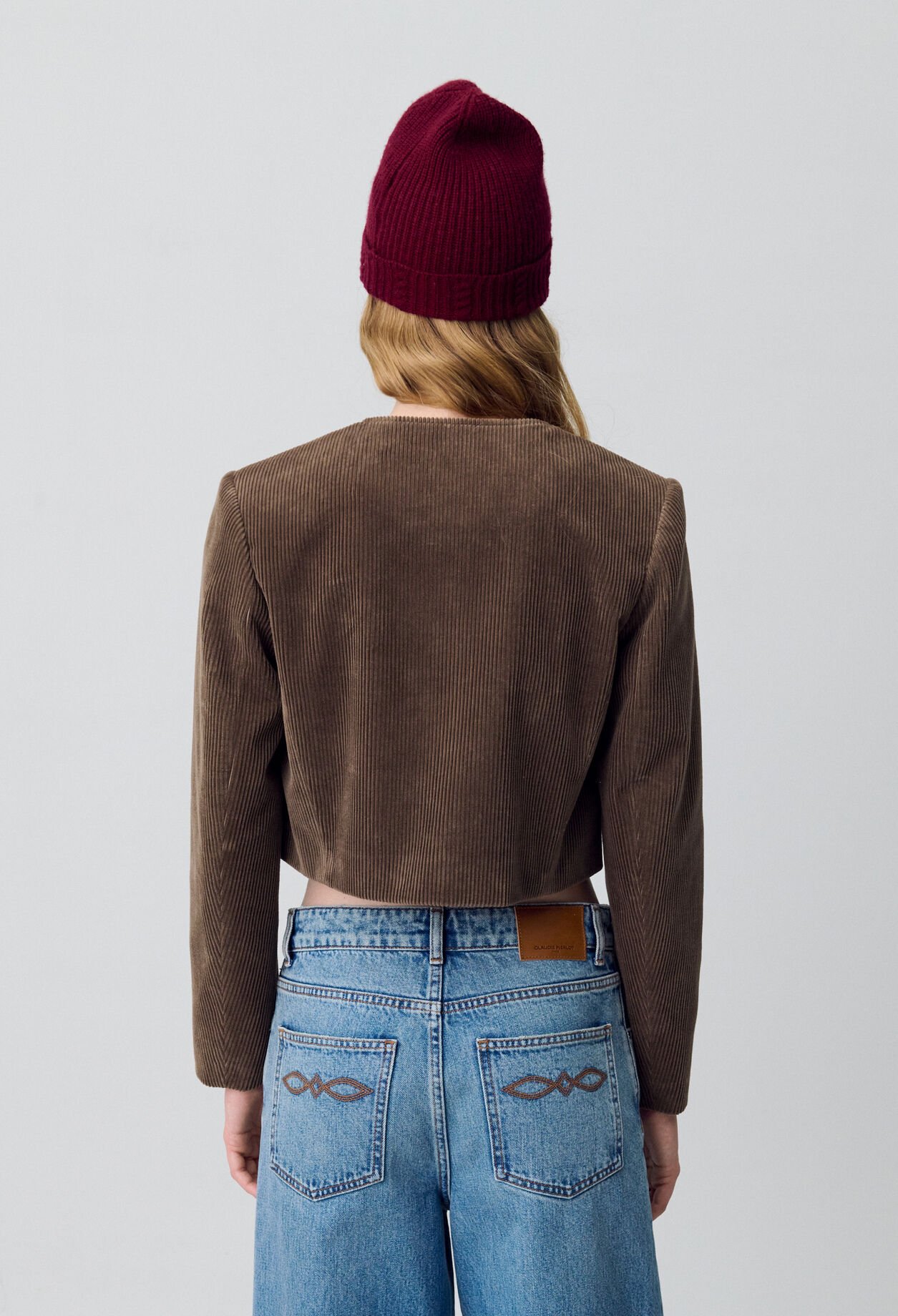 Chaqueta corta de terciopelo
