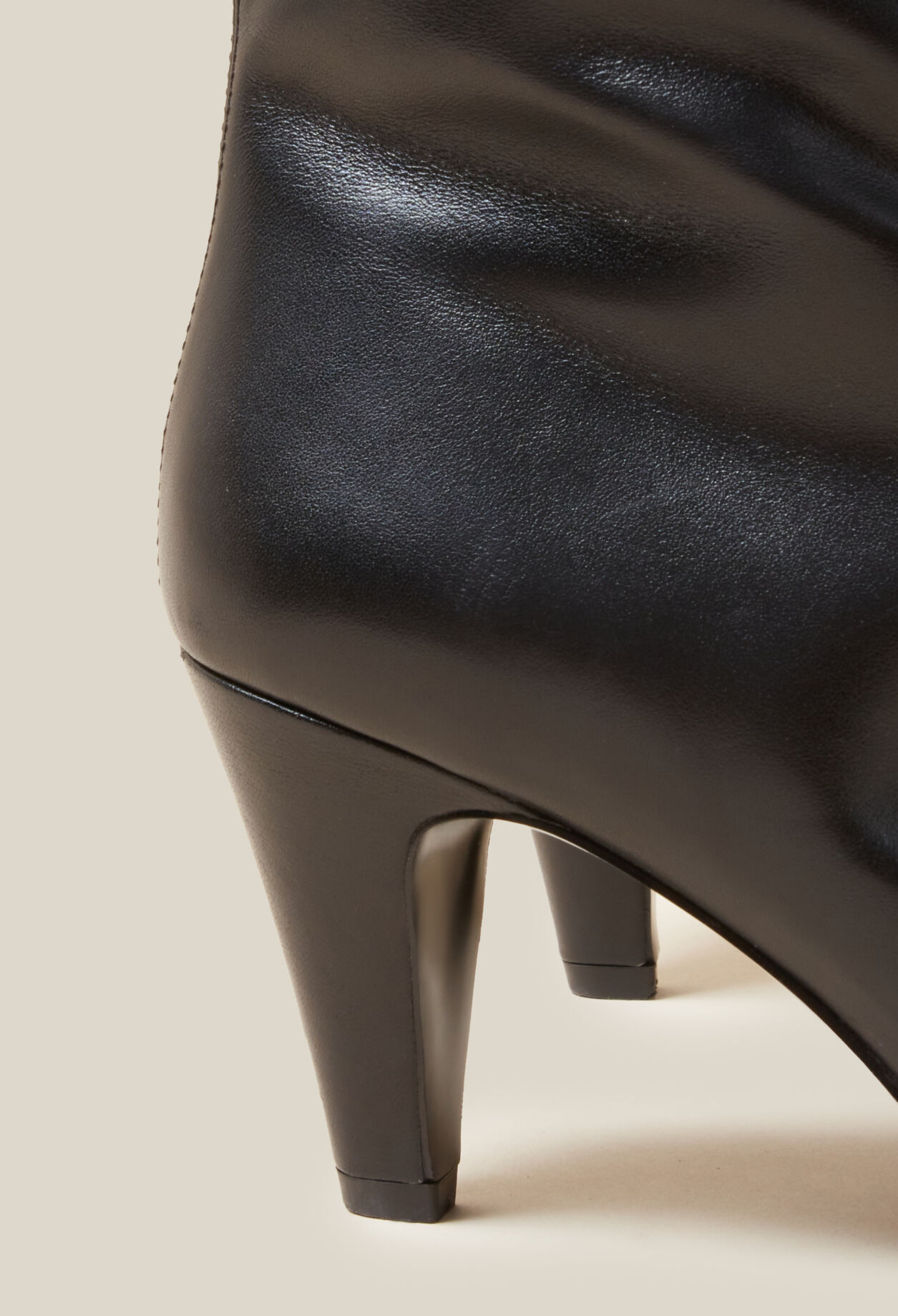 Botas altas de piel