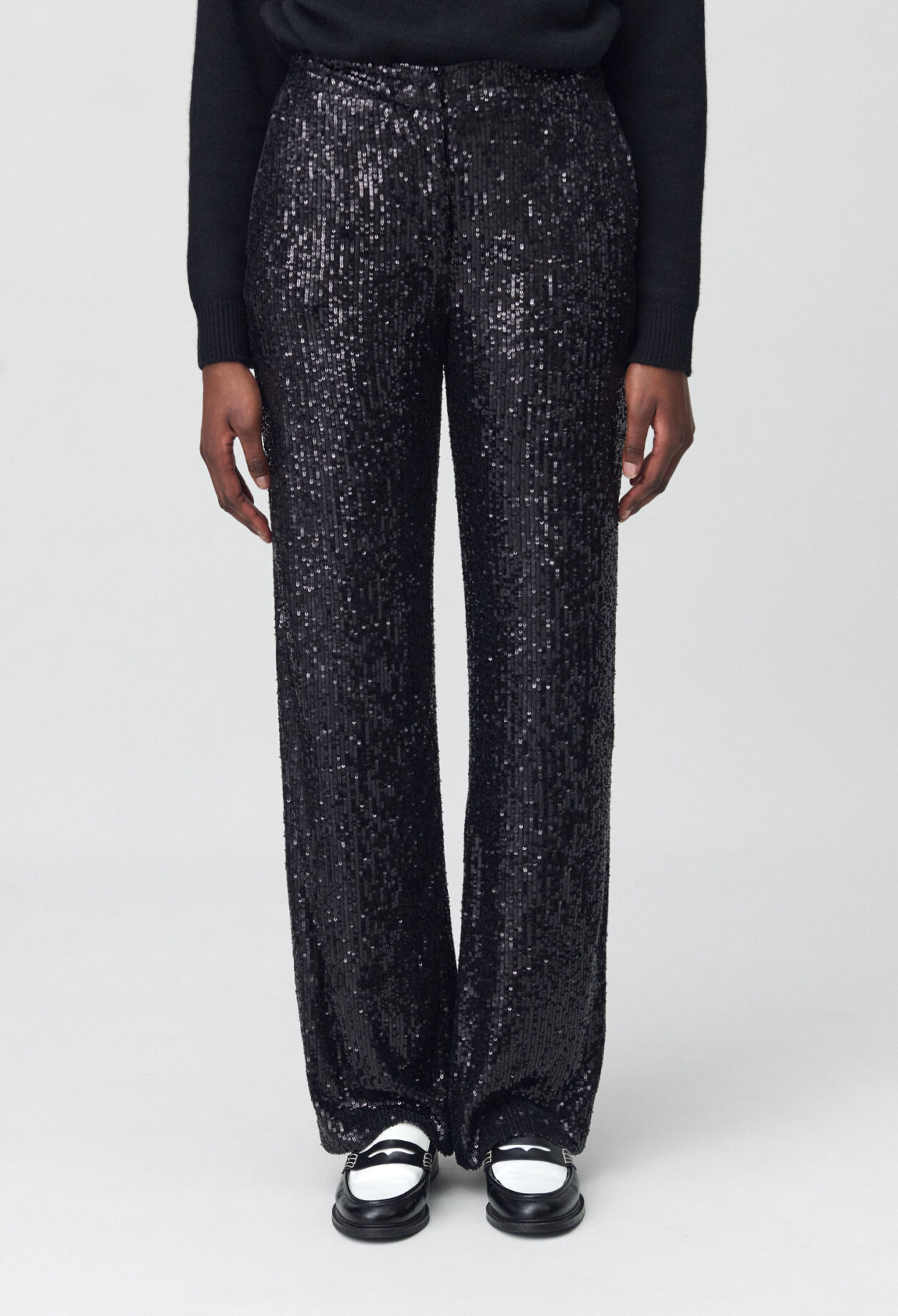 Pantalón recto de lentejuelas negras