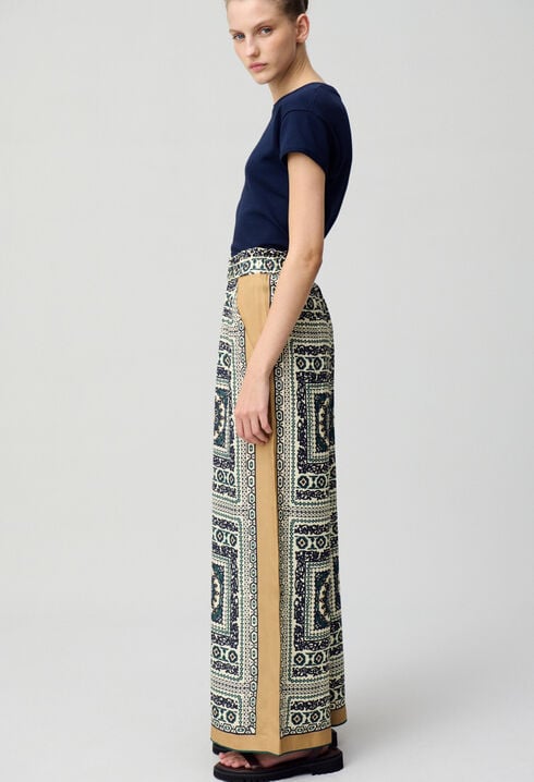 Pantalón ancho fluido estampado