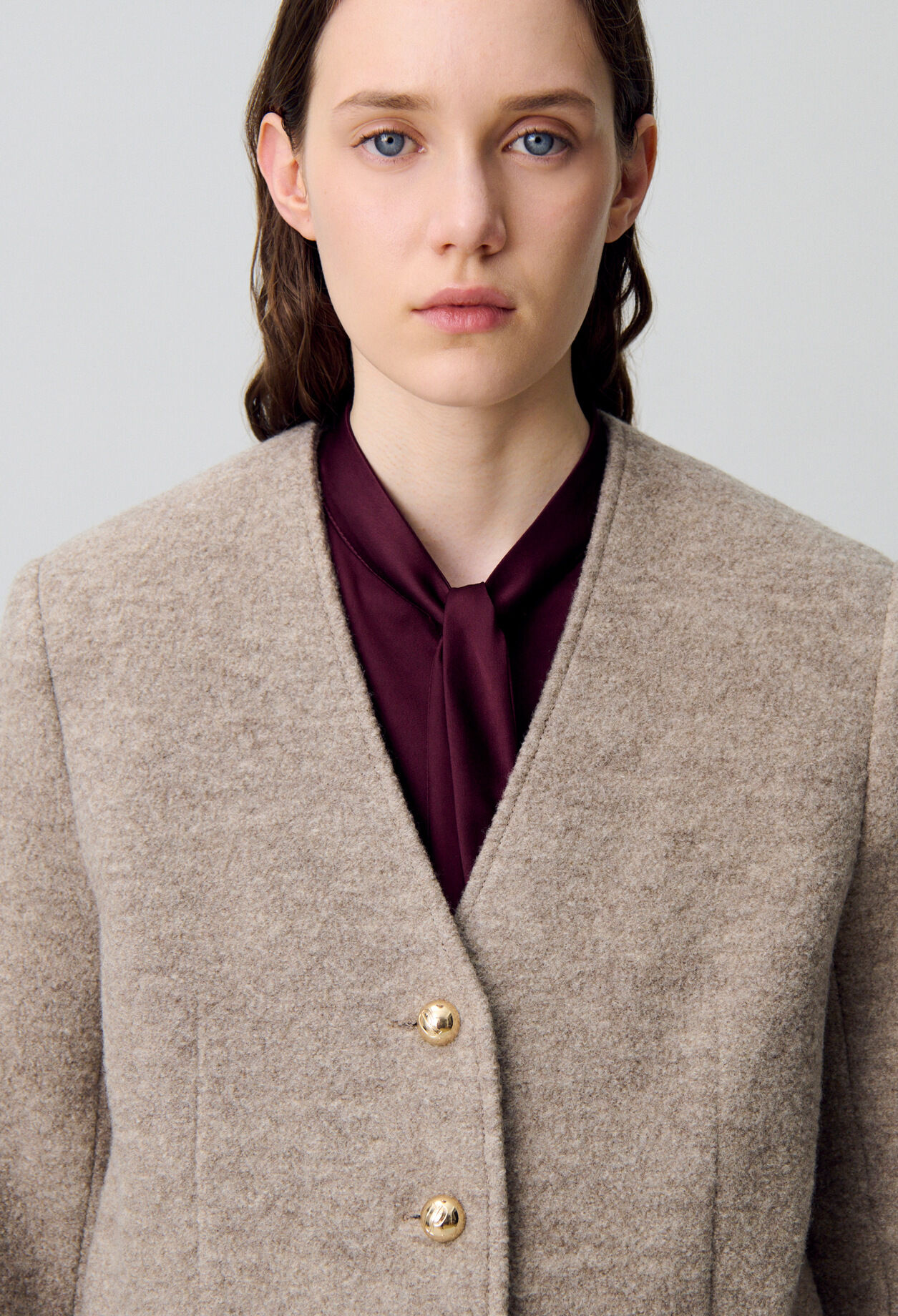 Chaqueta de lana abotonada