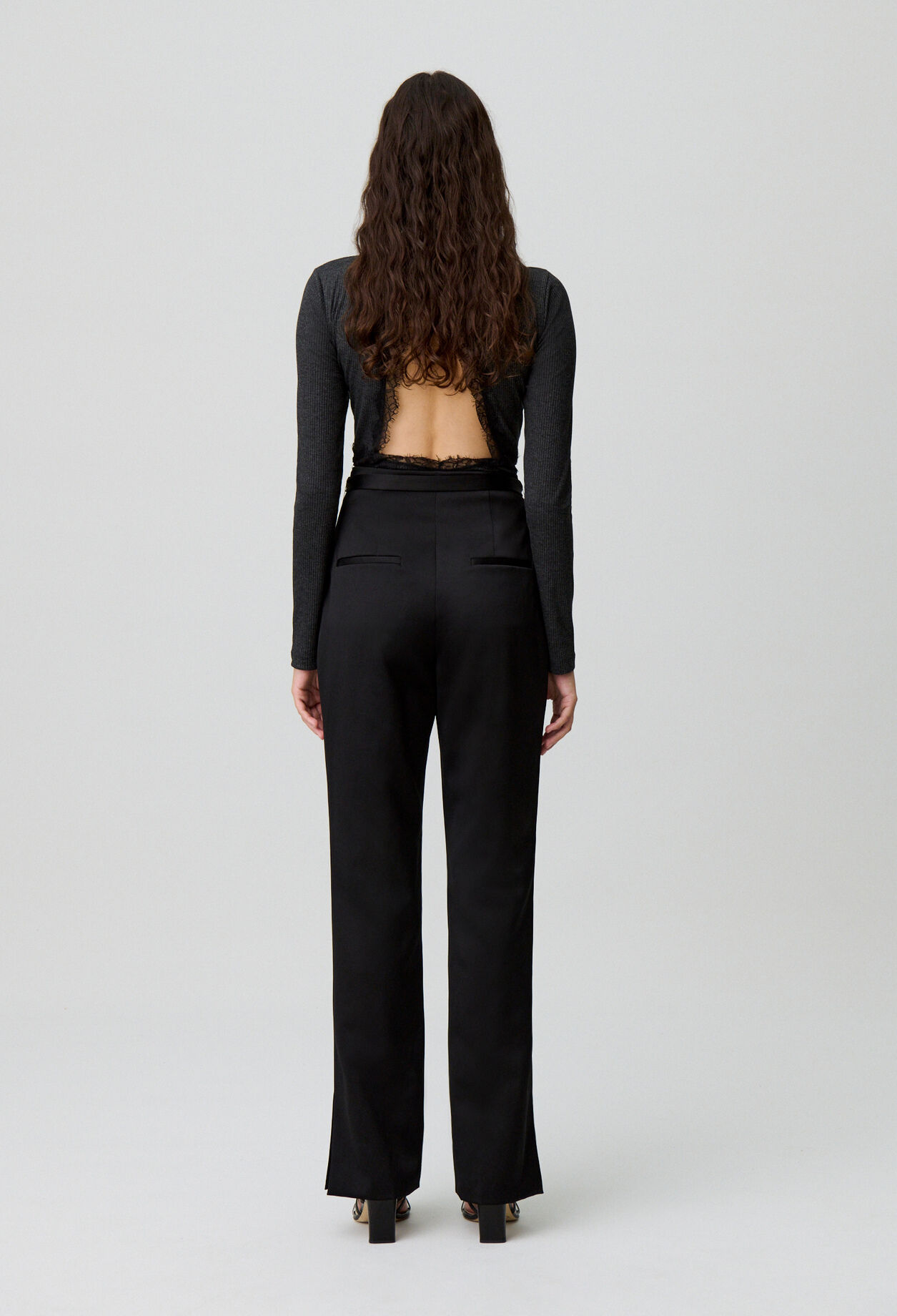 Pantalón recto satinado
