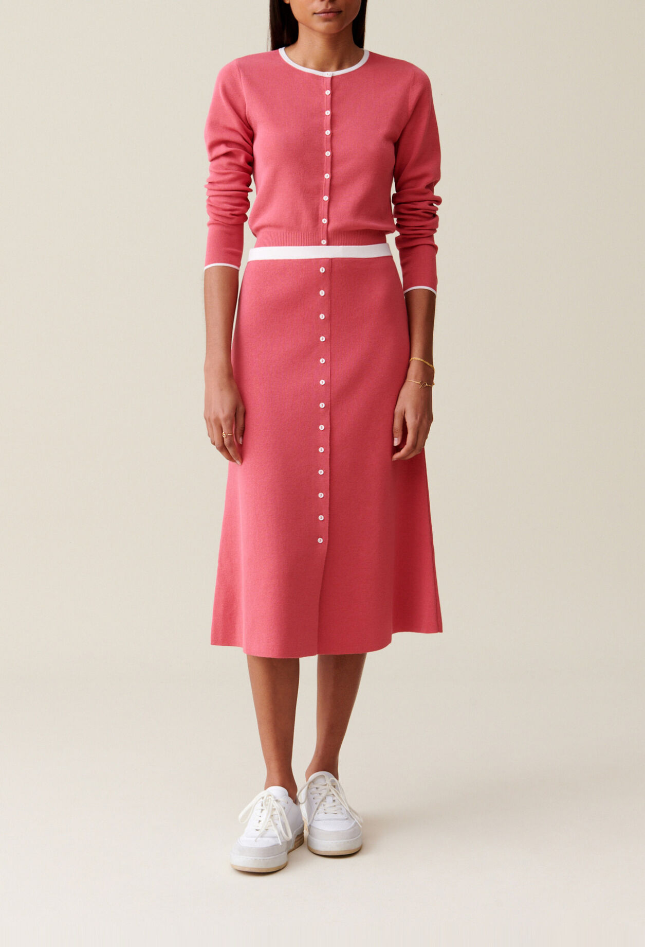 Falda de punto midi