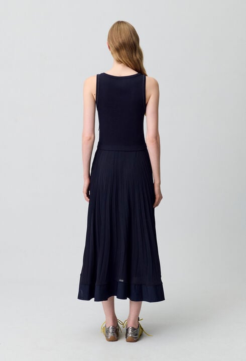 Vestido largo plisado en azul marino