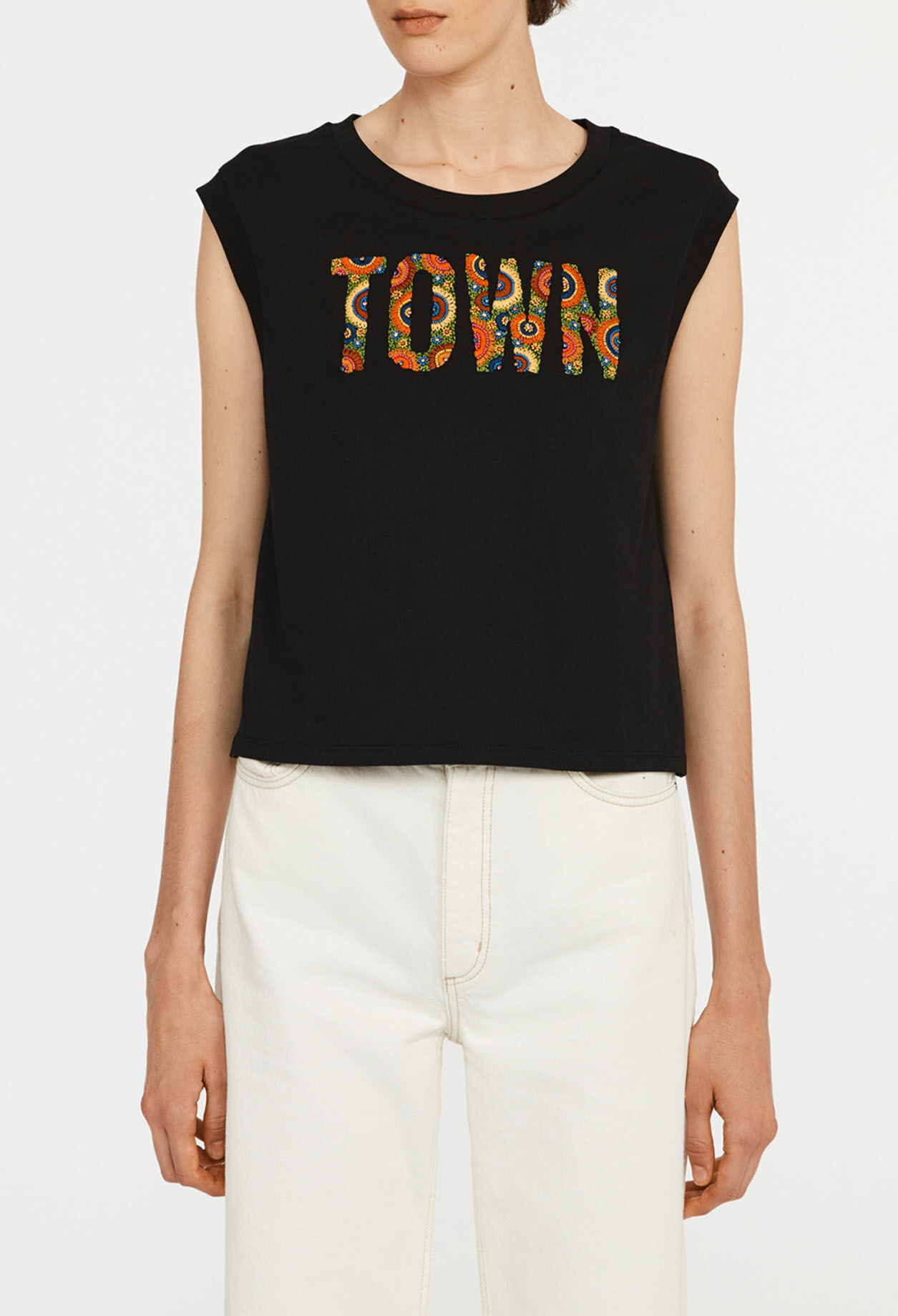Camiseta bordada de coton