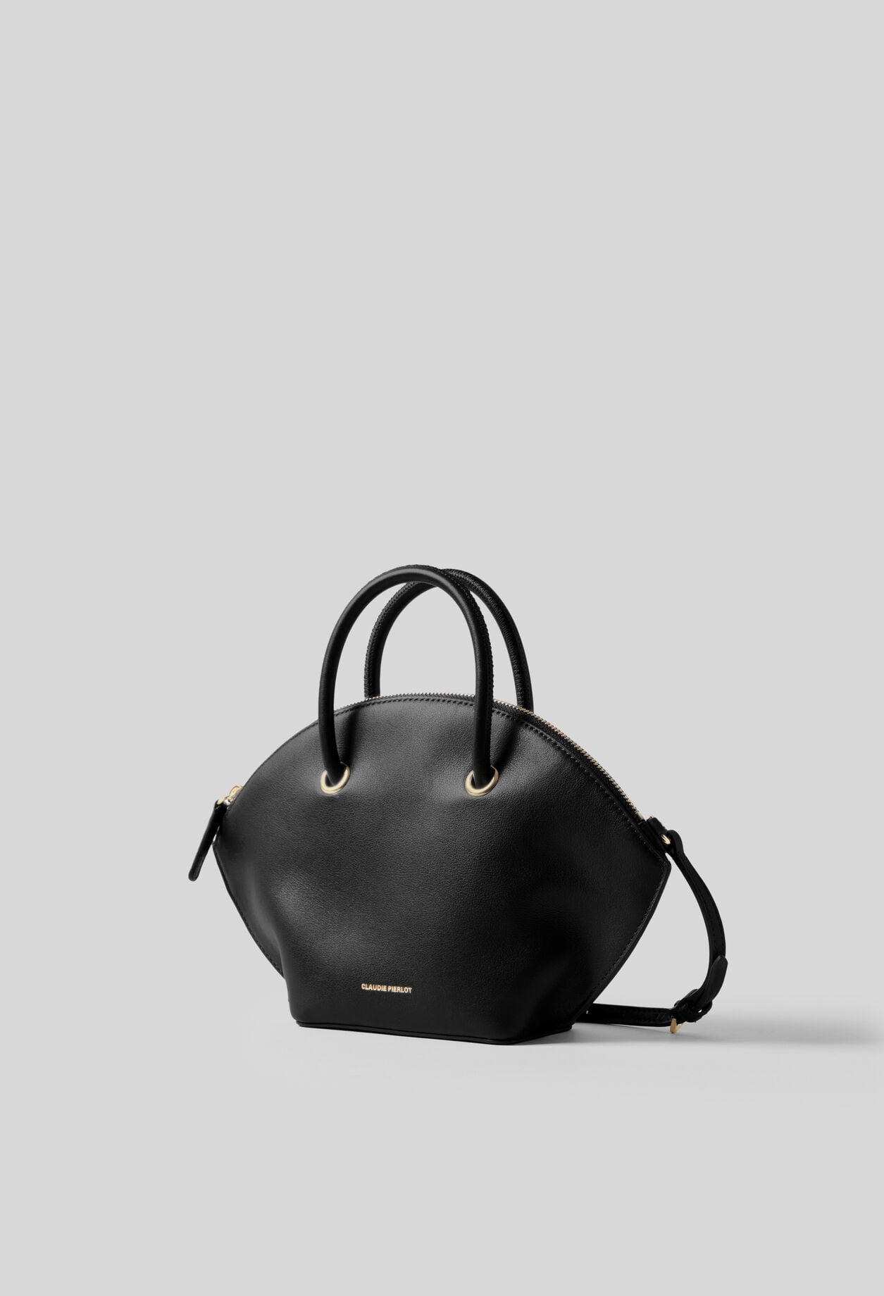 Bolso piel lisa con aros dorados
