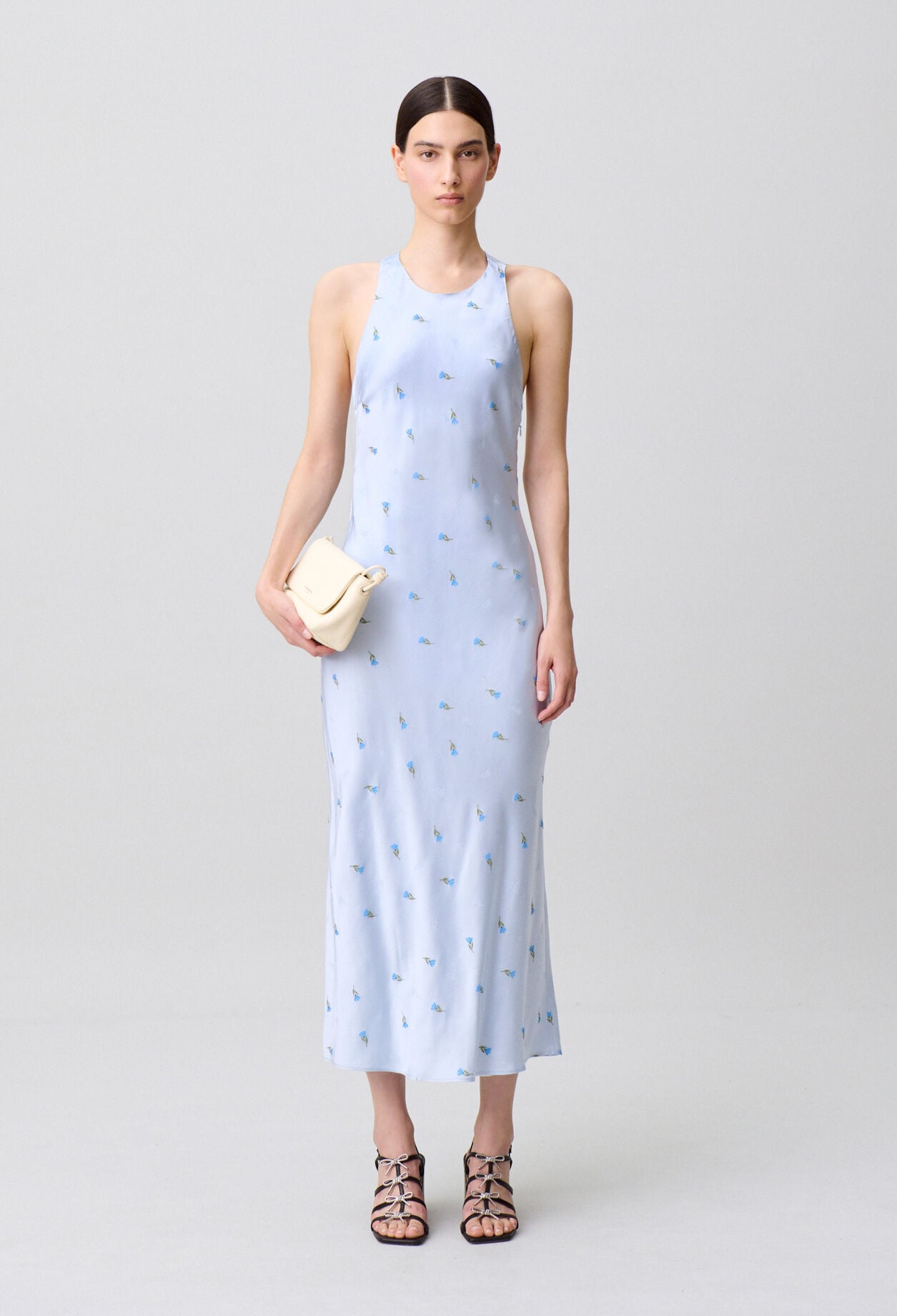 Vestido sat&eacute;n espalda descubierta